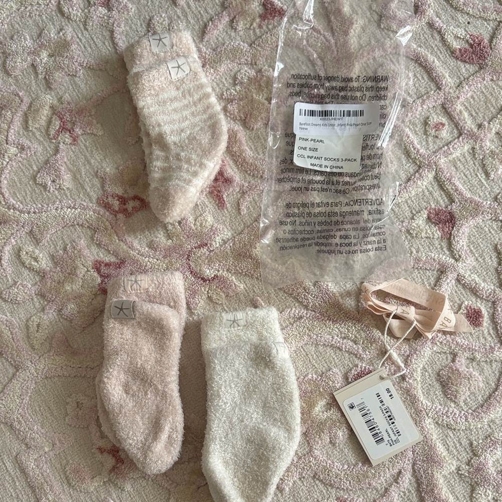 BAREFOOT DREAMS COZYCHIC LITE INFANT SOCK SET